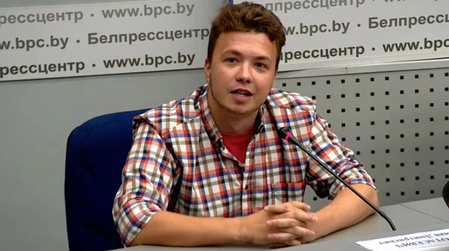 Протасевича и Сапегу перевели под домашний арест – СМИ 