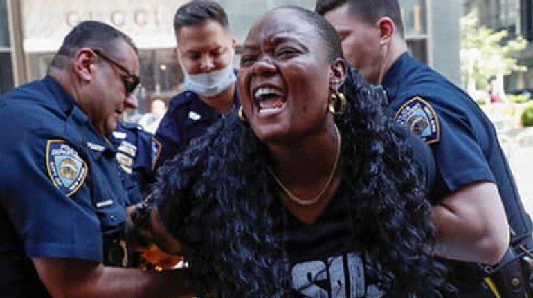 Гонка за эмоциями: что не так с освещением в СМИ протестов в США