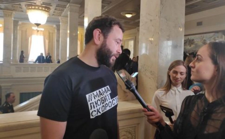 Мама подарила Дубинскому 2 Мерседеса и Ленд Крузер