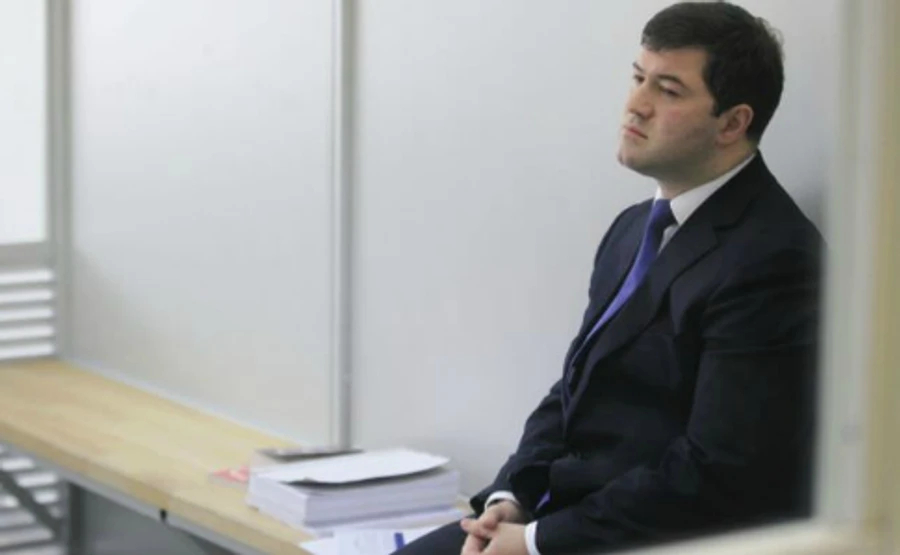 Суд визначив суму компенсації для поновленого Насірова