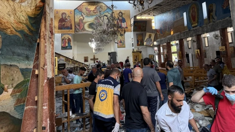 Смертник убив щонайменше 20 людей у християнській церкві в Дамаску – Reuters
