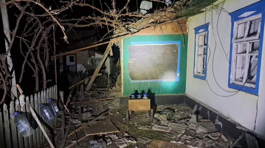 Росіяни вдарили Градами і артилерією по Нікопольщині: 3 постраждалих, середи них дитина