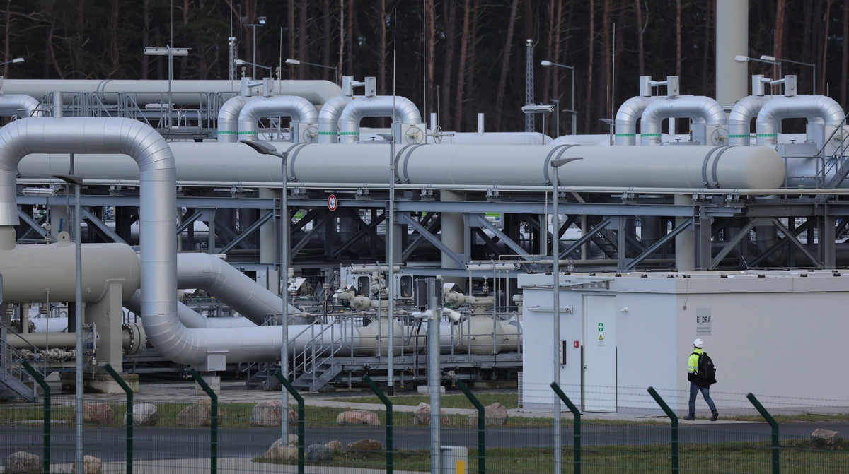EU agrees on final date to phase out Russian gas