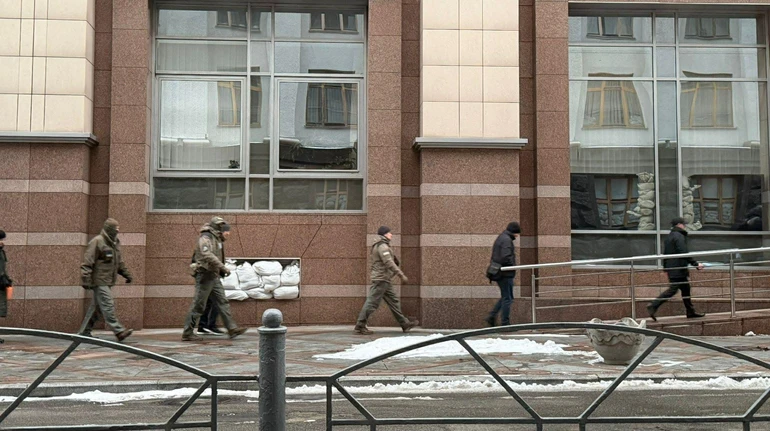 Детективи НАБУ змогли зайти до будівлі комітетів Ради, куди їх не пускали співробітники УДО