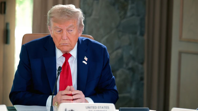 Трамп поручил рассекретить правительственные документы об НЛО и внеземной жизни