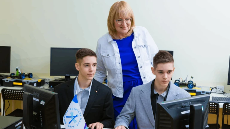 В Конституции написано, что ответственность за образование детей несут родители. И точка там стоит. Педагог о наболевшем в школах