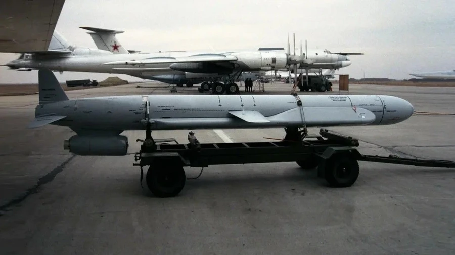Russian missiles used in Kyiv attack contained over 100 Western components, FT says