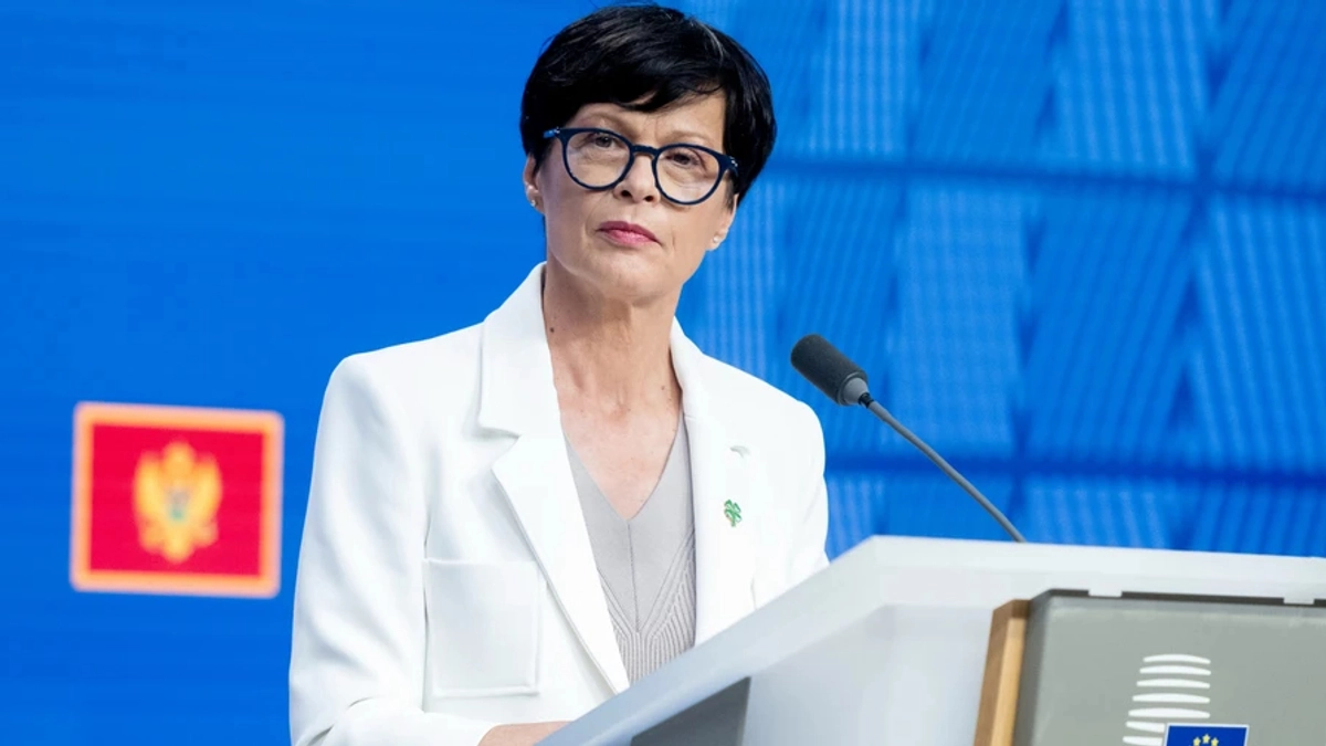 EU urges Ukrainian authorities to join forces on reforms in exchange for funding