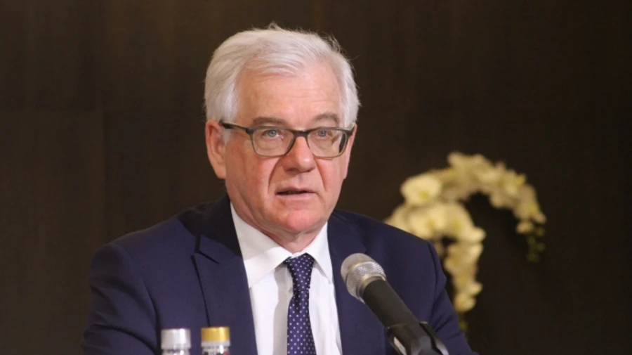 Ексглава МЗС Польщі розкритикував уряд Туска за політику гієни щодо України