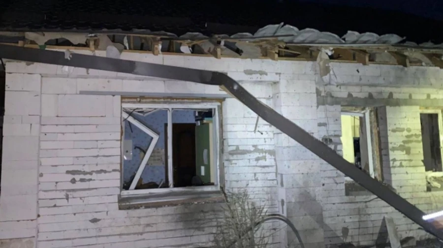 На Днепропетровщине из-за ночной атаки пострадала семья с ребенком 