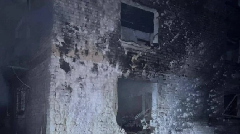 Russians strike Zaporizhzhia, injuring 5 people and causing damage to civilian targets