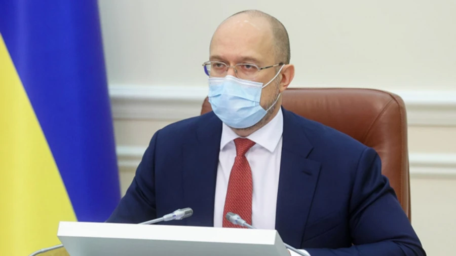 Кабмин хочет, чтобы грузовики весом более 12 тонн платили за проезд по дорогам