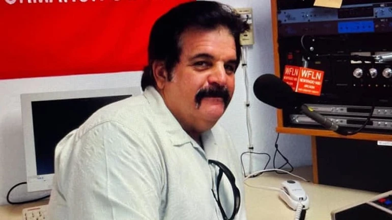 В США от коронавируса умер ведущий-антивакцинатор