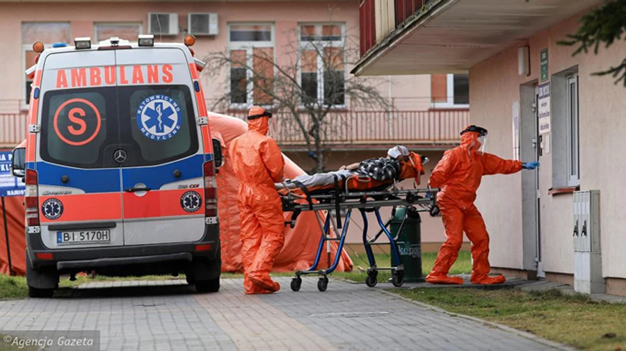 В Польше впервые более 800 новых больных коронавирусом