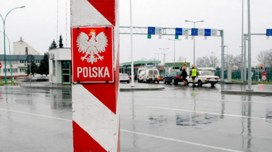 Польша может открыть границы в середине июня
