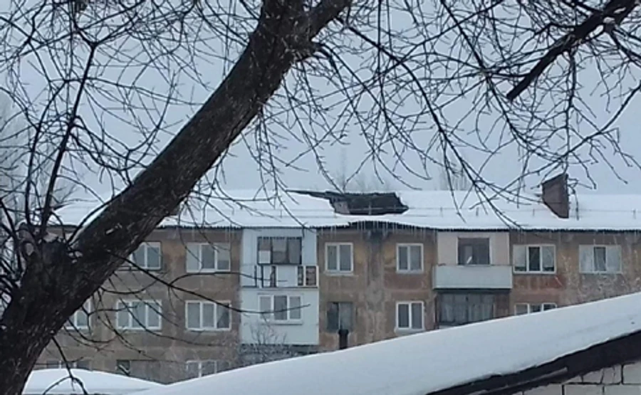 В жилом доме в оккупированной Макеевке обрушилась крыша