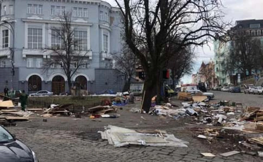 В КГГА объяснили, почему убрали киоски с Андреевского