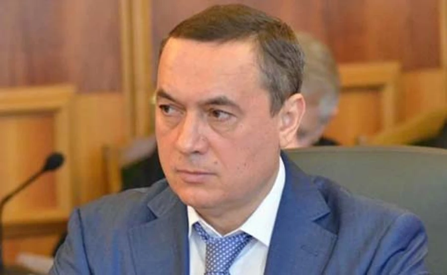 Мартиненко попросив паспорт для виїзду до Швейцарії