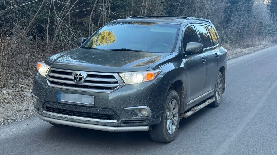 Взятка кроссовером за снятие с розыска: объявлено подозрение подполковнику из Ровенского ОТЦК