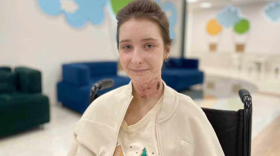 14-year-old girl from Ternopil takes first steps after Russian missile strike