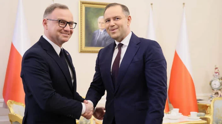 Україна в центрі польської політики: як перемога Навроцького вплине на відносини з Києвом