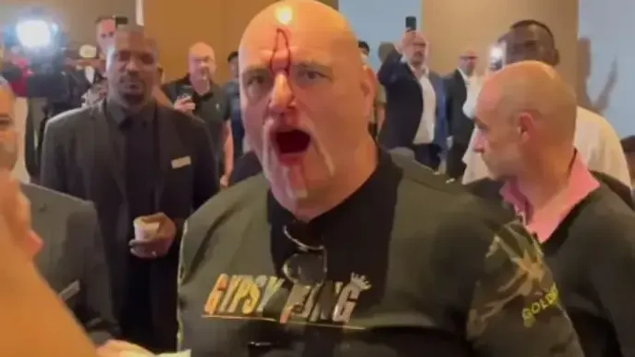 Boxing: Fury and Usyk teams scuffle before fixture – video