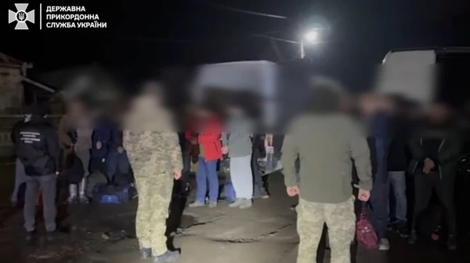 Абсолютний рекорд: група з 38 порушників намагалася виїхати до Угорщини