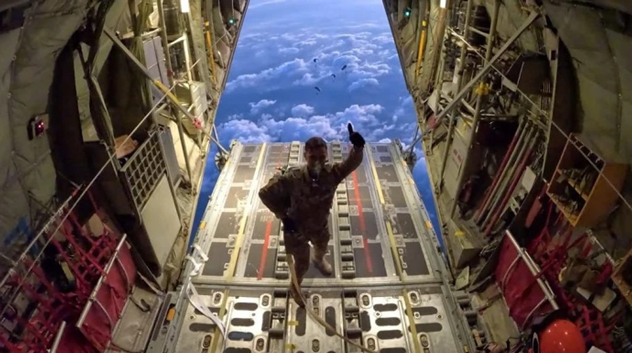 Франція та Йорданія скинули з літака у Сектор Гази сім тонн гумдопомоги