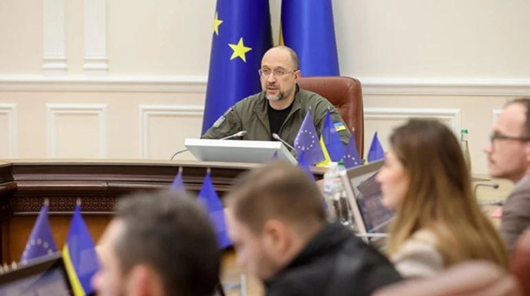 Вищі податки для ФОПів та перетворення митників на слідчих. Як держава планує зібрати більше доходів у наступні шість років?