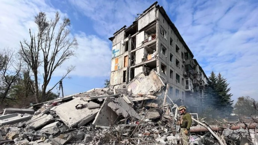 Russian forces destroy multi-storey building in Avdiivka, possibly killing man