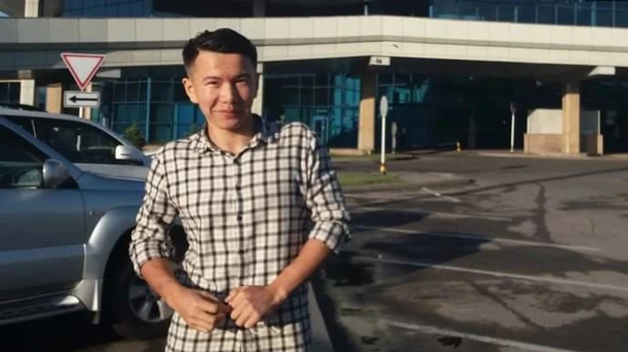 Активіста з Китаю, який утік від переслідувань, поки залишать в Україні