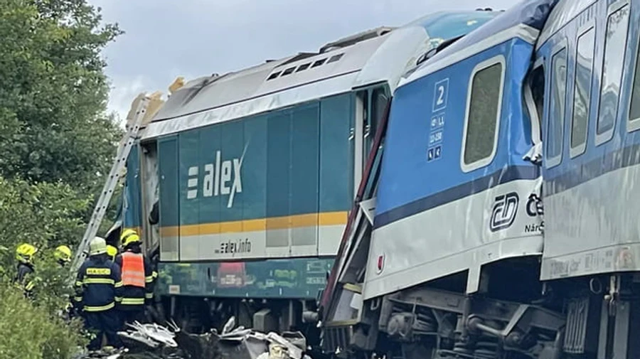 Столкновение поездов в Чехии: число погибших возросло