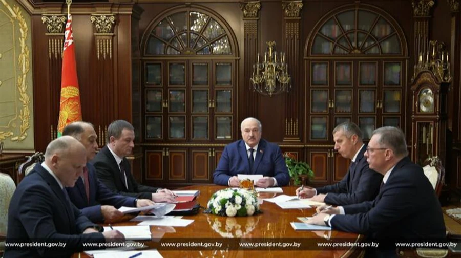 Lukashenko stated that he was ready for a major agreement with the United States, and Ukraine should be independent and not pose a threat