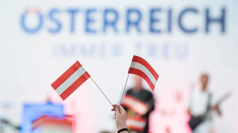 Ультраправые Австрии почти вдвое опережают в опросах партию власти