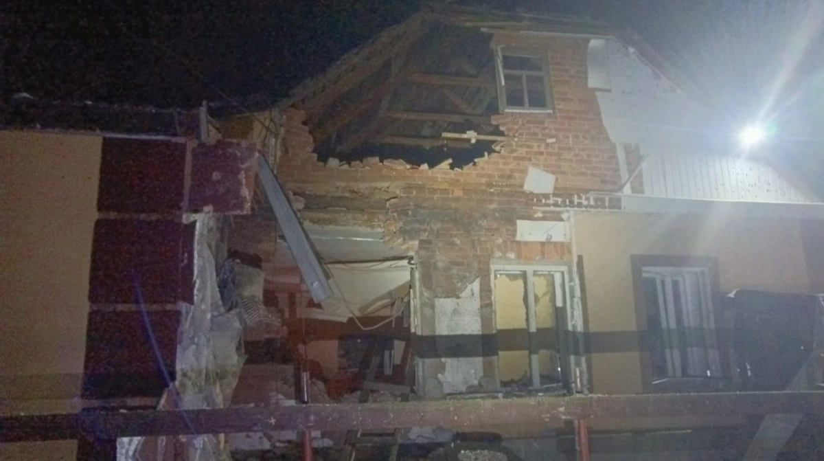 Russians hit Sumy's residential area, injuring elderly woman