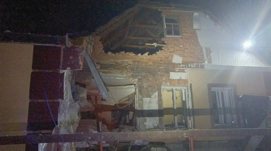 Війська РФ вдарили по приватному сектору Сум: постраждала літня жінка