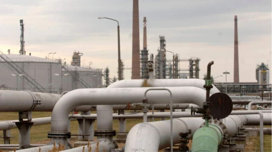 Russian oil flows through Druzhba pipeline to Hungary and Slovakia at normal level, Reuters says