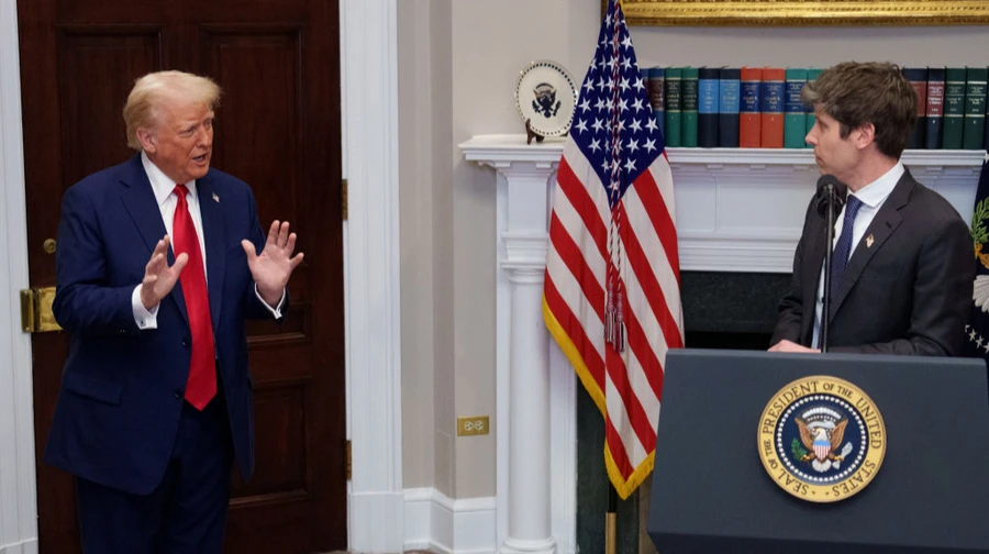 Администрация Трампа обсуждает с Сэмом Альтманом возможность получения доли в OpenAI – CNBC