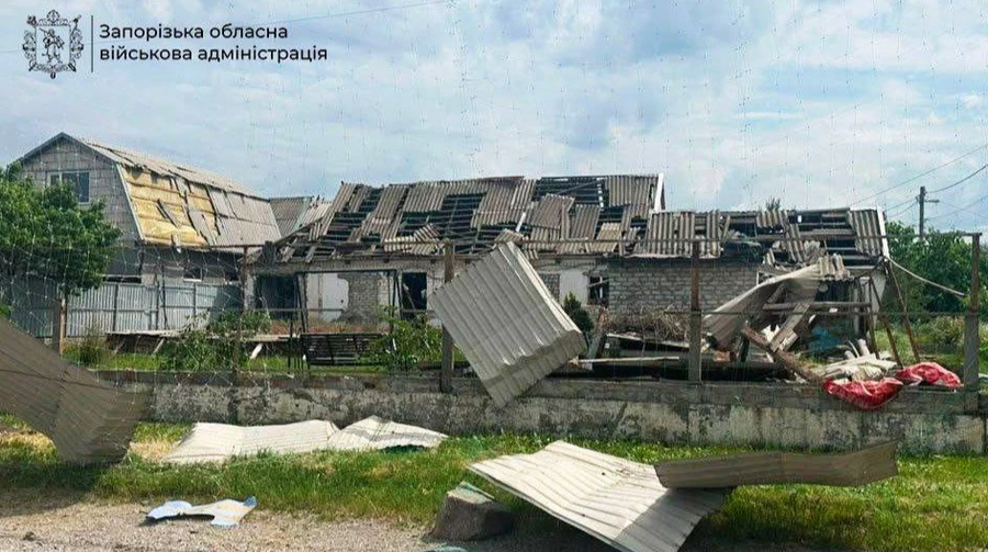 В субботу россияне ранили 13 человек в Запорожье и районе