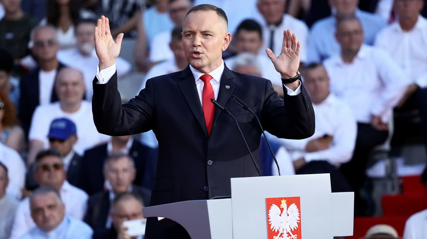 Перший рік Навроцького: як президент "воював" з Туском, українцями та будував вплив у Польщі