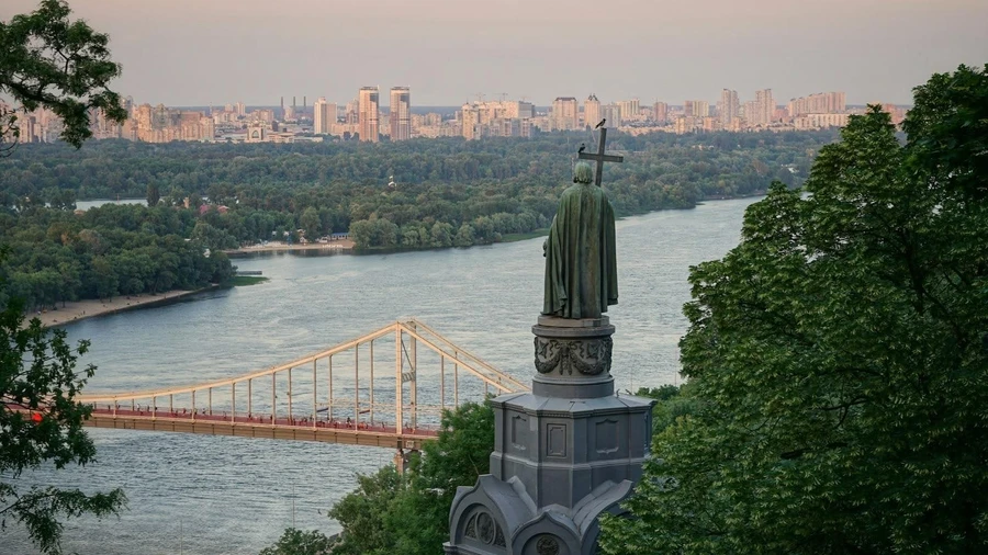 Німецькі, італійські, іспанські та шведські дипломати заявили, що лишаються в Києві