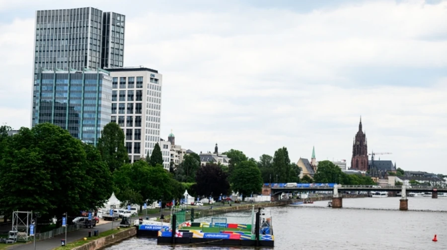 У Німеччині 19-річний афганець з ножем напав на українку