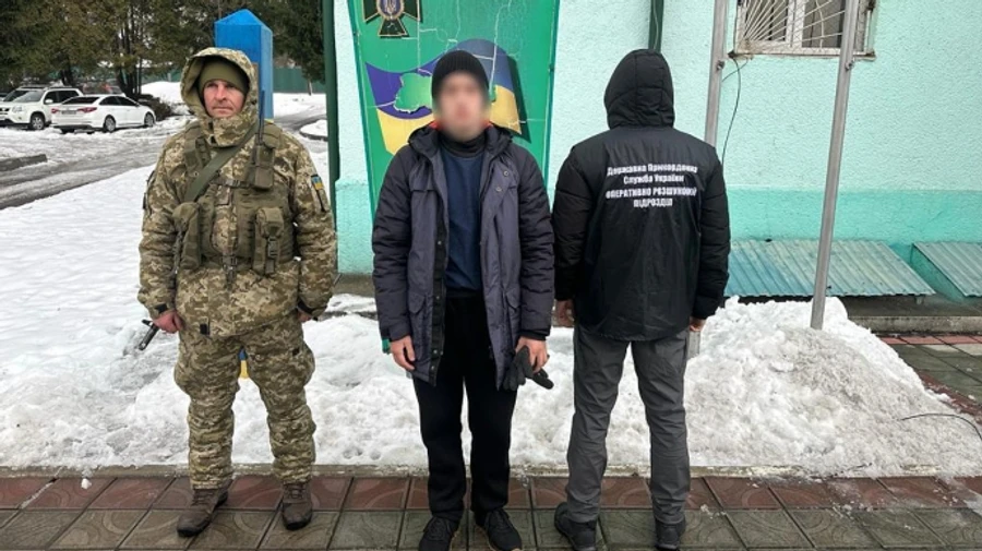 Запіканка з паспортом: чоловік під виглядом прогулянки тікав до Румунії – ДПСУ