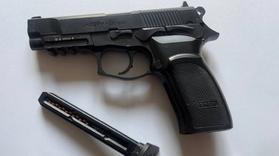 Знущання та постріл у ногу: у Києві роботодавці викрали хлопця