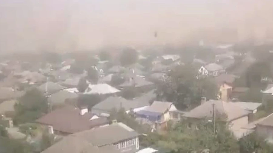 У Маріуполі пожежа, але окупанти нічого не роблять, щоб загасити полум'я – радник мера