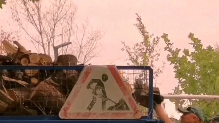 Russian occupation regime in Mariupol urgently begins to stockpile firewood for winter