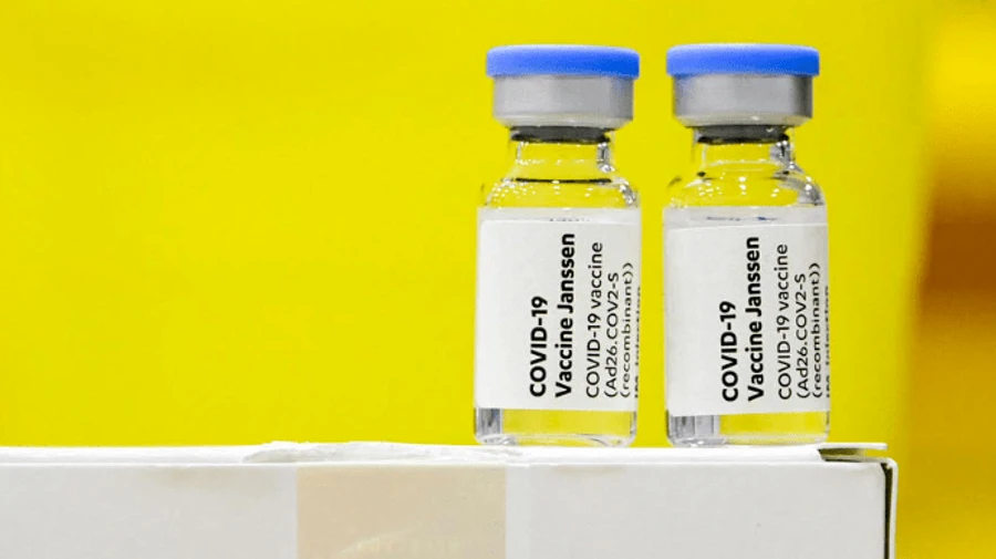 Johnson & Johnson вдвічі скоротила поставки до ЄС цього тижня — Reuters