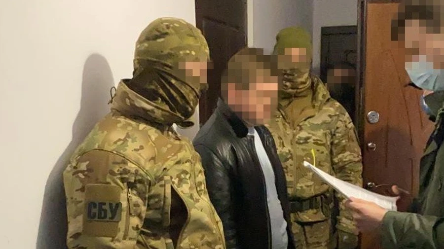 СБУ: бойовик ЛНР влаштувався на роботу в сервісний центр МВС