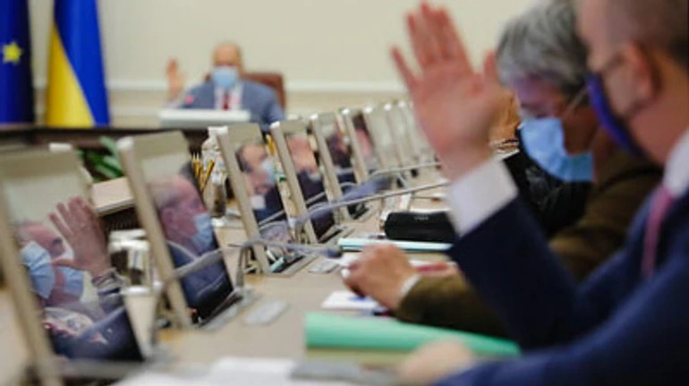 Лояльность или профессионализм: за что ЕС критикует кадровую политику Украины