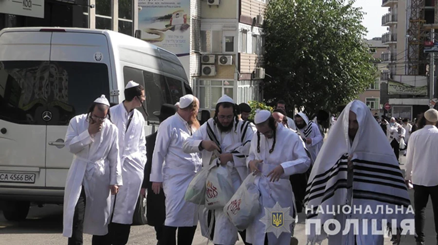 У поліції розповіли про другий день святкування хасидів в Умані